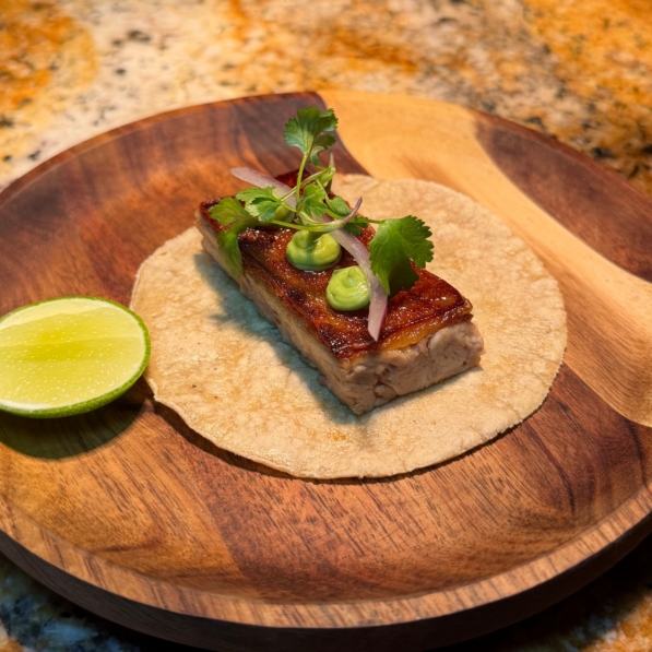 Preparación gastronómica de Alaia, restaurante participante de #AmexForFoodies en Ciudad de México