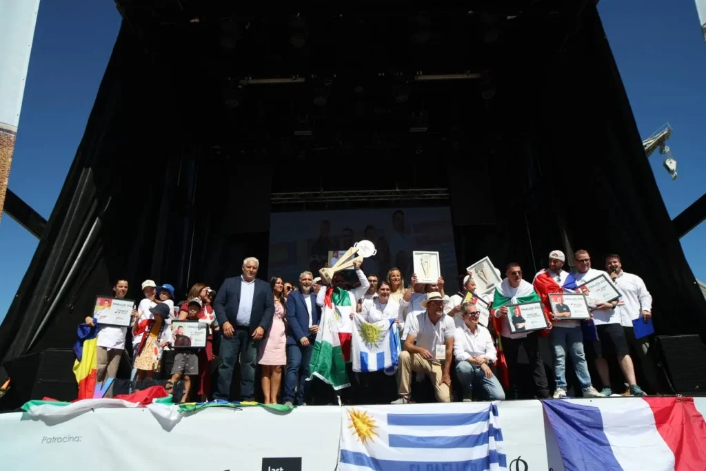 Finalistas del World Paella Day 2026 reciben reconocimientos junto a México, ganador del primer lugar.